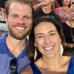 Meet your Posher, Caitlin